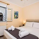 Elena's 2 Apartment