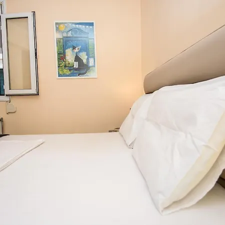 Elena's 2 Apartament *